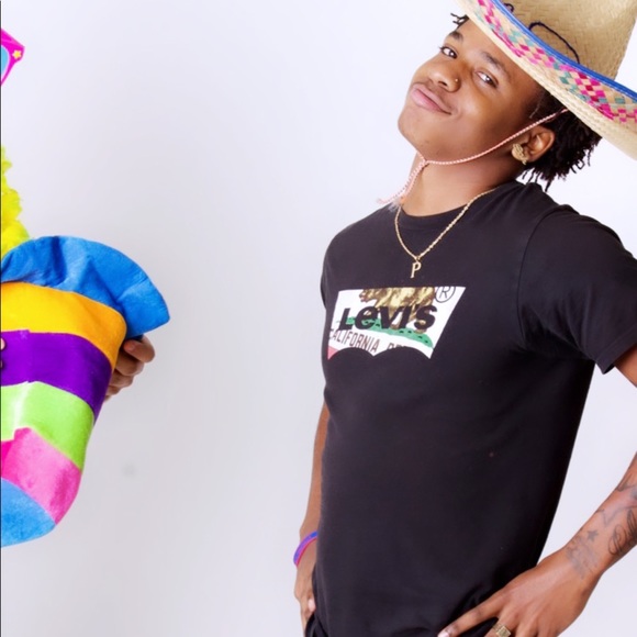 Meet your Posher, Larry - Picture 1 of 1